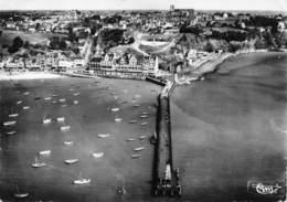 35-CANCALE- VUE AERIENNE - LA GRANDE JETEE , LE PORT ET LA RUE DU PORT - Cancale