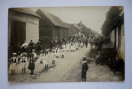 60 - Carte- Photo à Identifier - Cavalcade- Défilé - Bouquet Provincial ?... Photographe GRAND-FITZ-JAMES Et CLERMONT - Froissy