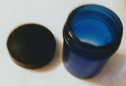 ROMANIA,CLUJ-FLACARA COSMETICA( PRE ANA ASLAN INSTITUTE),1949 PERIOD,BLUE GLASS  COSMETIC RECIPIENT, COMMUNIST PERIOD - Productos De Belleza