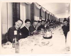 PHOTO ANCIENNE,73,SAVOIE,BANQUET DE LA PERCEE DE LA CENTRALE SOUTERRAINE CONSTRUITE,OUVRIERS,HOMMES POLITIQUES,RARE - Places