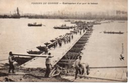 Cpa  La Guerre 1914-18  Visions De Guerre établissement D'un Pont De Bateaux. - Oorlog 1914-18