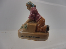 FEVE - 2001 - METIERS ANTIQUES - LAVANDIERE - Personnages