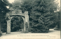 79 - Cerizay : Ancienne Porte Du Château De La Roche - Cerizay