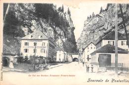 Pontarlier     25     Col Des Roches. Frontière Franco-Suisse    (Voir Scan) - Pontarlier