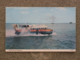 HOVERTRAVEL AT SOUTHSEA - Hovercrafts