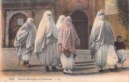 ALGERIE-  (Scènes & Types)  Femmes Mauresques En Promenade (Editions LL N°6446)*PRIX FIXE - Frauen