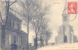 81)  VAOUR  - 237 - La Mairie Et L' Eglise - Vaour