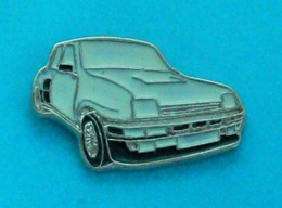 1 PIN'S //  ** RENAULT 5 MAXI TURBO / BLANCHE ** - Renault