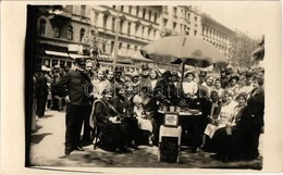 ** T1/T2 Budapest (?), Országos Gyermekvédő Liga Standja Cserepes Virágokkal, Vasutasok. Photo - Zonder Classificatie