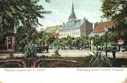 T2 Pozsony, Pressburg, Bratislava; Kossuth Lajos Tér és Villamos (Sétatér) / Square, Promenade, Tram - Zonder Classificatie