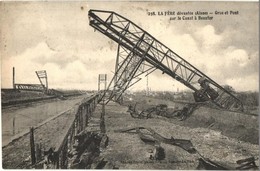 T2/T3 La Fére, Dévastée (Aisne), Grue Et Pont Sur Le Canal á Beautor / The Devastated La Fére, Crane And Bridge On The B - Ohne Zuordnung