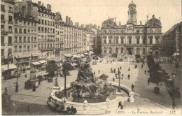 T2 Lyon, La Fontaine Bartholdi / Square, Fountain - Ohne Zuordnung