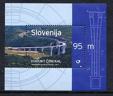 SLOVENIA 2004 Crni Kal Viaduct Block MNH / **.  Michel Block 19 - Slovenia