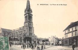 95-ARGENTEUIL- LA PLACE DE LA BASILIQUE - Argenteuil