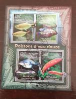 CENTRAFRIQUE Poissons, Poisson, Fish, Pez, Pescados, Feuillet 4 Valeurs émises En 2012. Bloc Oblitéré (used) - Mundo Aquatico