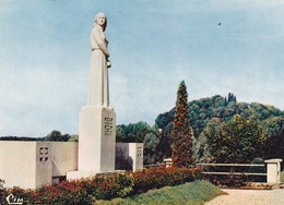 MILITARIA . Cpsm 10X15.  HAUTEVILLE-LOMPNES (01) Monument Aux Morts 39-45 - War Memorials