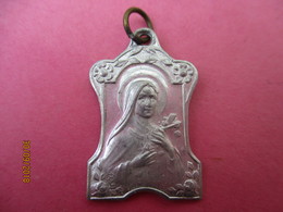 Médaille De Chaînette/Sainte Thérése De L'Enfant Jésus / LISIEUX /Vers 1930 -1960    CAN 809 - Religion & Esotericism