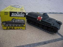 SOLIDO - CHAR AMX V.C.I 13 T Secours Bléssés Croix Rouge Made In France Ref. 227 échelle 1:50 Blindé Métal @ No China ! - Panzer