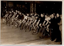 Photos Meurisse, Vélodrome D'hiver Départ De La Course Des 6 Jours 1929 ,format 13/18 - Ciclismo