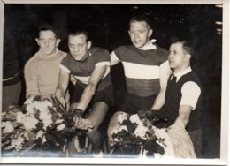 1935 Au Vel D'Hiv Deux Vainqueurs Dont Marcel Doré ,photo Meurisse Format 13/18 - Ciclismo