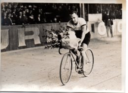 Lucien Michard Après Une Victoire En 1930,photo Meurisse Format 13/18 - Wielrennen