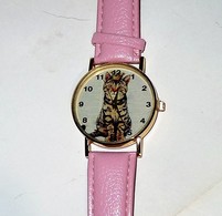 MONTRE A QUARTZ FEMME TOTALEMENT NEUVE AVEC SA PASTILLE / CHAT - Moderne Uhren