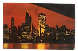 U.S.A. Stati Uniti D’America Night View Of Lower Manhattan Viaggiata 1975 Condizioni Come Da Scansione - Panoramic Views