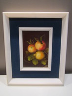 TABLEAU NATURE MORTE FRUITS Autours Velours Bleu Signé ?  25,5 X 31 Cm Env - Gouaches