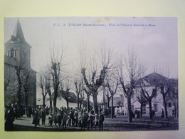 GP 2019 - 1090  JUILLAN  (Hautes-Pyrénées)  :  Place De L'Eglise Et Sortie De La Messe  1915    XXXX - Autres & Non Classés