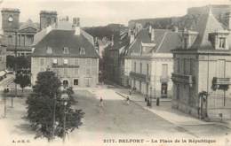 BELFORT LA PLACE DE LA REPUBLIQUE - Belfort - Stad
