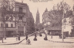 (31)  TOULOUSE . Rue St Bernard . Clocher De St  Sernin ("A La Bonne Ménagère / Pubs Picon & Cerebos) - Toulouse