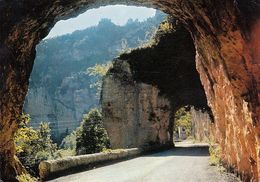 Cp , 48 , LES GORGES DU TARN , La Route Et Les Tunnels - Gorges Du Tarn