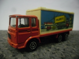 MAJORETTE Au 1/100 ° CAMION SAVIEM PORTE CONTAINER DOCK PORT Grue Navire Transport - Majorette