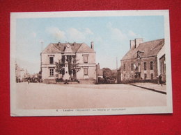 53 - LANDIVY - " MAIRIE ET MONUMENT " - - Landivy