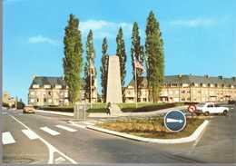 - CPM AVRANCHES (50) - Place PATTON 1988 - Editions VADAINE 129.18 - - Avranches