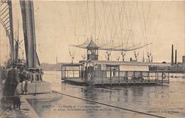 44-NANTES-LA NACELLE DU PONT TRANSBORDEUR AU NIVEAU DE LA LOIRE DANS LA CRUE DE FEVRIER 1904 - Nantes