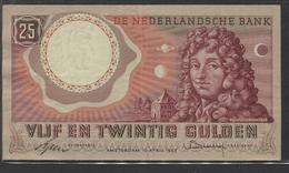 Netherlands  25 Gulden 10-4-1955 - NO: 1 UL 070662  - See The 2 Scans For Condition.(Originalscan ) - 25 Florín Holandés (gulden)