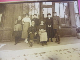 Groupe De Personnes Devant Magasin/ Tirage Papier/ Vers 1910 - 1930               PHOTN495 - Otros & Sin Clasificación