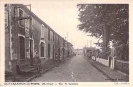 49 - SAINT GERMAIN Sur MOINE : Rue De Gemmes - CAFE Du COMMERCE En 1er Plan - CPA - Maine Et Loire - Autres & Non Classés