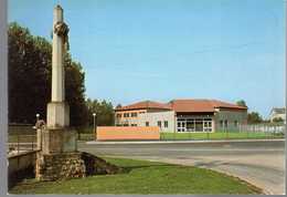 - CPM ESTERNAY (51) - Le Lycée 1990 - Editions La Cigogne - - Esternay