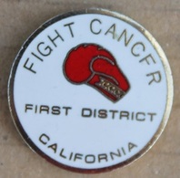 FIGHT CANCFR - FIRST DISTRICT - CALIFORNIA - USA - ETATS UNIS D'AMERIQUE - GANT BOXE ROUGE  -   (21) - Boxeo