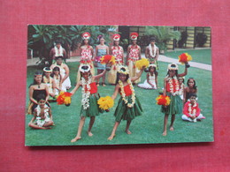 Hula Show Cast  Hawaii > Maui    Ref 3348 - Maui