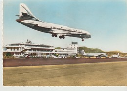 C.P. - PHOTO - NICE - L’AÉROPORT DE NICE COTE D'AZUR - ARRIVÉE DE LA CARAVELLE - 85-65 - MAR - - Aeronautica – Aeroporto