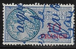 TIMBRE FISCAL N° 142  -  10 F  ROUGE    SUR BLEU  -   -  MEDAILLON DE DAUSSY ETOILE  -  OBLITERE - Timbres