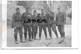 67 LAUTERBOURG CARTE PHOTO SOLDATS ALLEMANDS 1941 PORTE DU MILIEU GROS PLAN - Lauterbourg