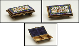 Boîte Italienne En Bronze Doré, Mosaïque De Fleurs En émail Sur Couvercle, 2 Comp.; 60x37x18mm, Superbe (cf Christie's 2 - Kisten Für Briefmarken