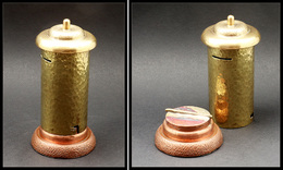 Distributeur De Roulettes. Modèle Artisanal En Bronze Doré à Socle Cuivre, Diam.50mm X H.130mm. - TB. - TB - Postzegeldozen