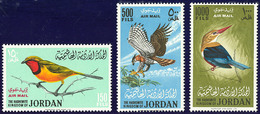 ** JORDANIE. Poste Aérienne. Nos 25 à 27. - TB - Jordan