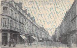 53 - LAVAL : La Rue De La Paix ( Aimation - Commerces ) CPA - Mayenne - Laval