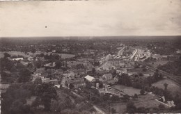 Delcampe - 61. DOMFRONT.  VUE PANORAMIQUE . ANNÉE 1956 + TEXTE - Domfront